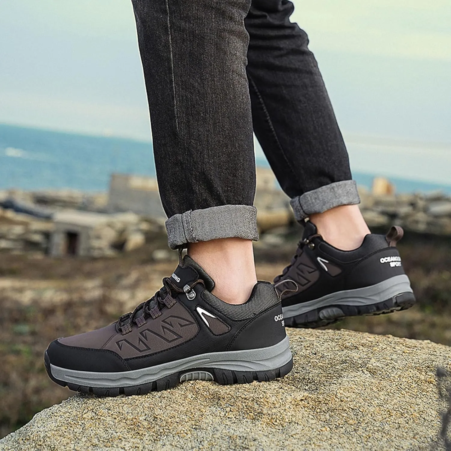 Men's Hiking Shoes Non-Slip Comfortable Walking Shoes Breathable Trial Trekking Sneakers Lightweight Work Shoes