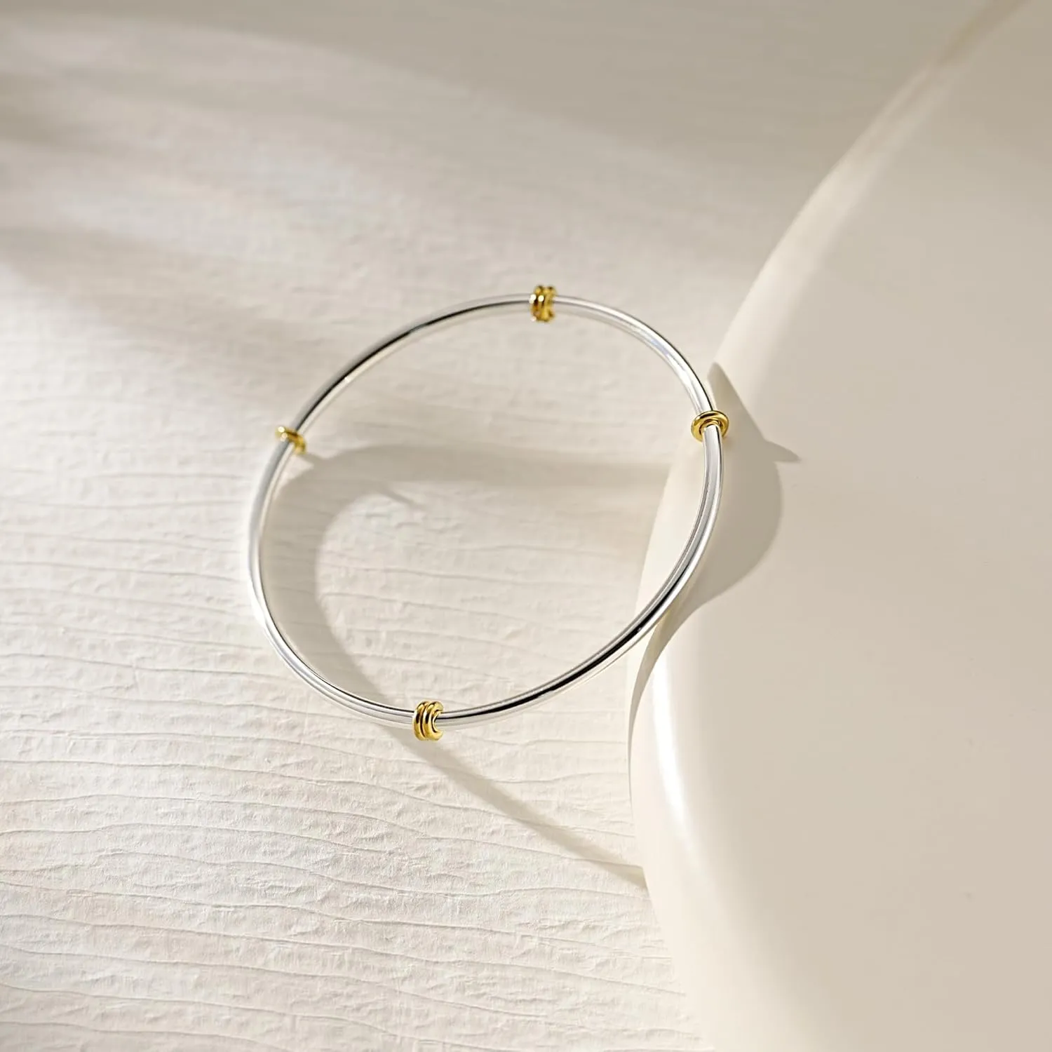 NOKMIT Two-Tone Stackable Bangle for Women High Polished Thin Interlocking Stainless Steel Bracelets Classic Plain Non-Tarnish Gold&Silver Mixed Metal 1PC/3PCS