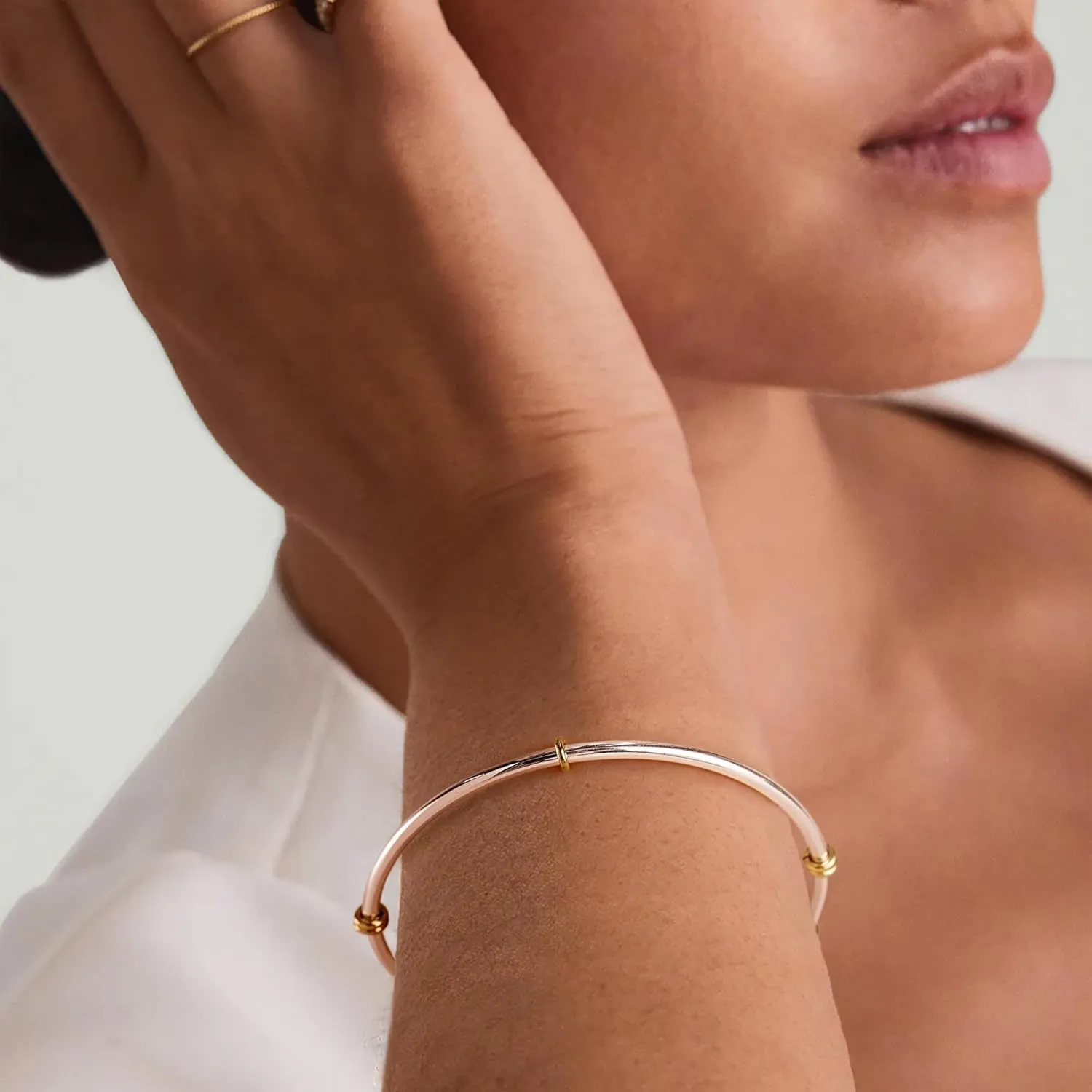 NOKMIT Two-Tone Stackable Bangle for Women High Polished Thin Interlocking Stainless Steel Bracelets Classic Plain Non-Tarnish Gold&Silver Mixed Metal 1PC/3PCS