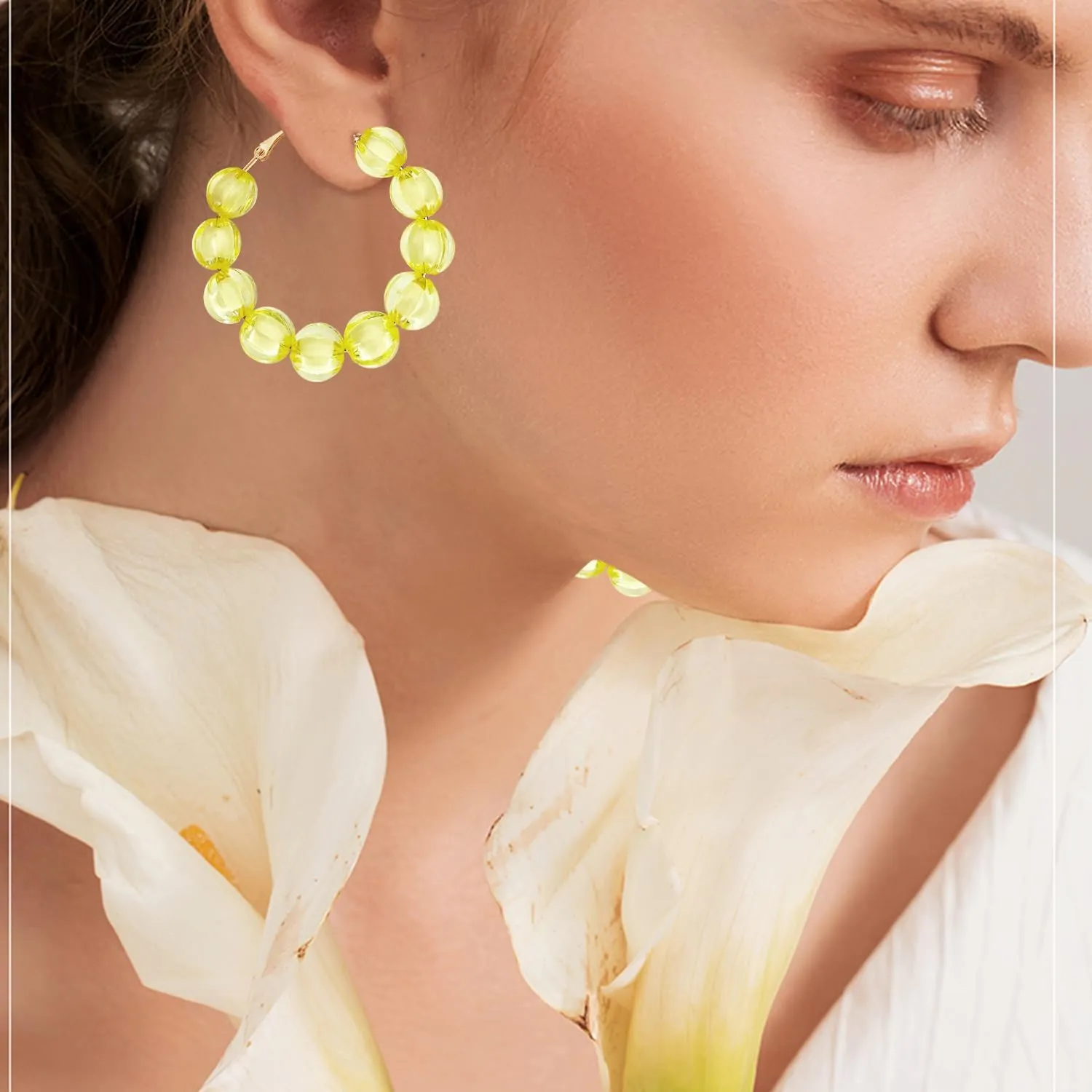 Pumpkin Shaped Candy Color Translucent Shiny Acrylic Bead Dangle Drop Earrings Bohemian Lantern Shaped Minimalist Beaded Hoop Earrings for Women