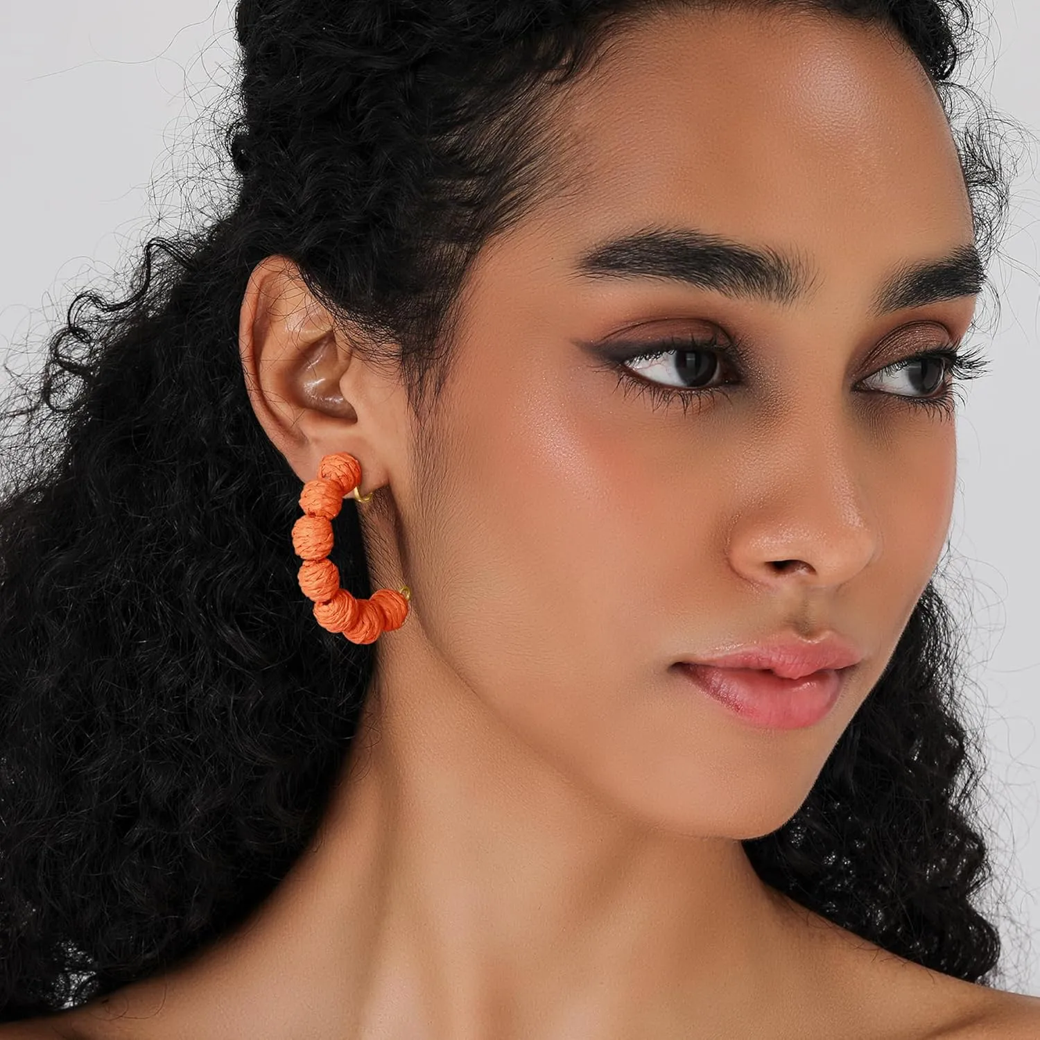 Raffia Hoop Cilp on Earrings for Women Boho Colorful Rainbow Beaded Cilp on Earrings Bohemian Statement Rattan Cilp on Earrings Jewelry for Summer