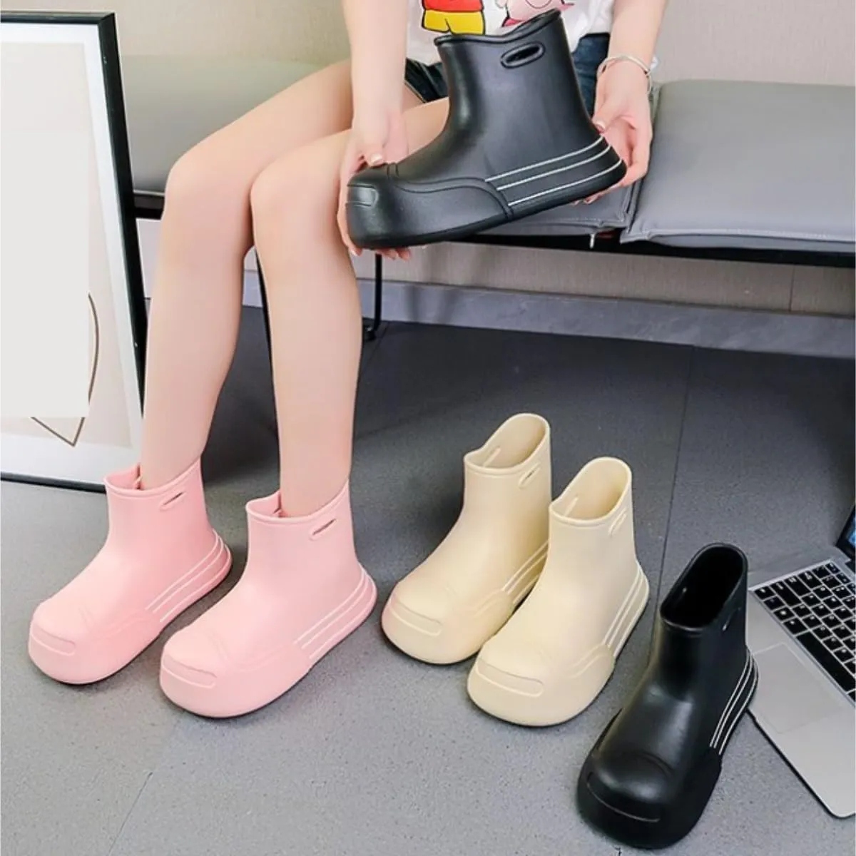 Rain Boots Footwear Women's Outdoor Thick Soled Waterproof Rain Boots Short Tube Four Season Water Shoes Outdoor Work Boots